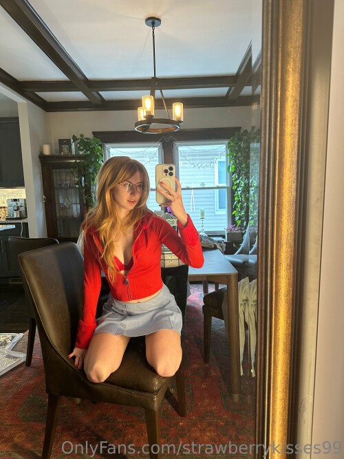 strawberry_kisses99 Nude Leaked Onlyfans Photo strawberry_kisses99 Nude Leaked Onlyfans Photo