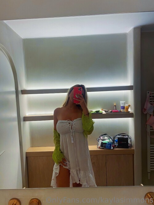 Kayla Simmons Nude Leaked Onlyfans Photo