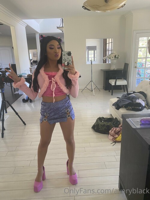 Avery Black | averyblack Nude Leaked Onlyfans Photo Avery Black | averyblack Nude Leaked Onlyfans Photo