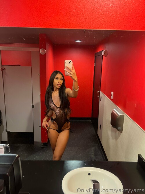 yazzyyams / Queen Yasmeena Nude Leaked Onlyfans Photo yazzyyams / Queen Yasmeena Nude Leaked Onlyfans Photo