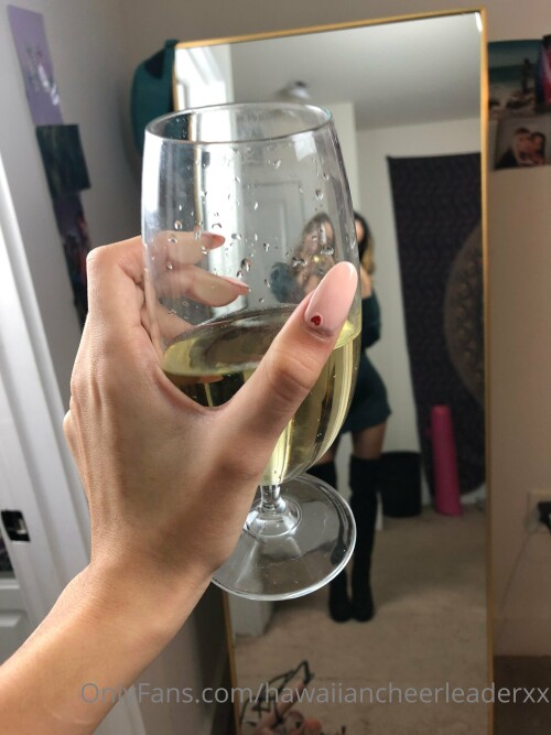 hawaiiancheerleaderxx Nude Leaked Onlyfans Photo
