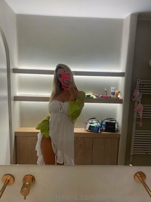Kayla Simmons Nude Leaked Onlyfans Photo