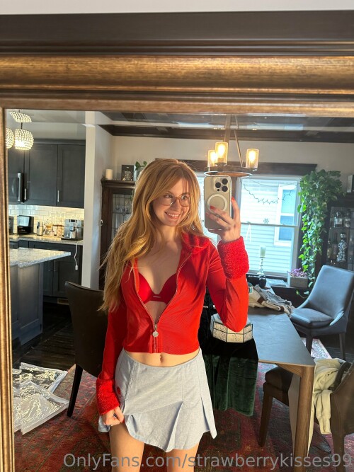 strawberry_kisses99 Nude Leaked Onlyfans Photo strawberry_kisses99 Nude Leaked Onlyfans Photo