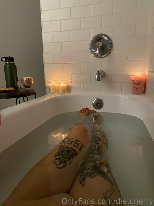 Dietcherry (Nicole) Nude Leaked Onlyfans Photo Dietcherry (Nicole) Nude Leaked Onlyfans Photo