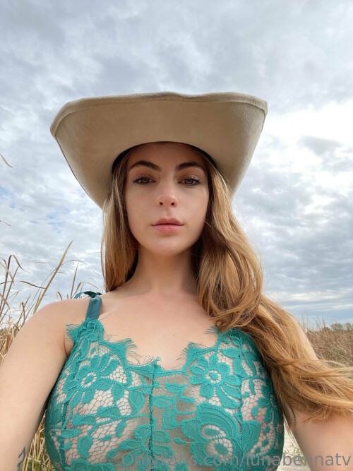 LunaBenna Nude Leaked Onlyfans Photo LunaBenna Nude Leaked Onlyfans Photo