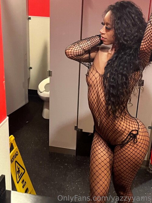 yazzyyams / Queen Yasmeena Nude Leaked Onlyfans Photo yazzyyams / Queen Yasmeena Nude Leaked Onlyfans Photo