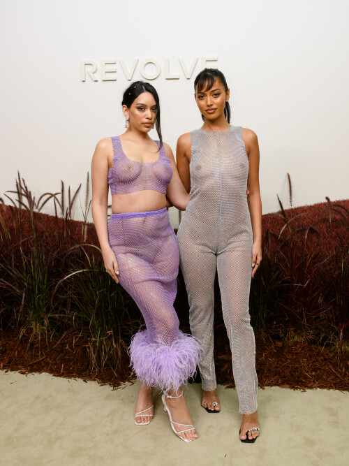 305649718_cindykimberlyrevolvegallerynyfw11.md.jpg
