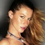 model profile picture