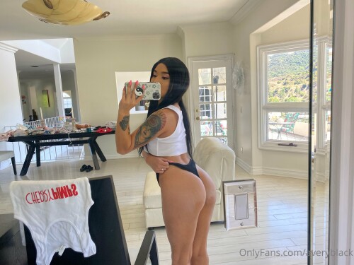 Avery Black | averyblack Nude Leaked Onlyfans Photo Avery Black | averyblack Nude Leaked Onlyfans Photo