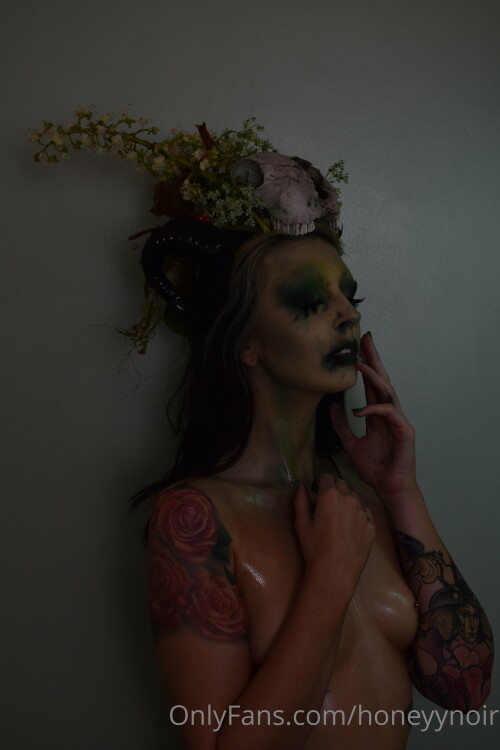 Honeyy Noir | honeyynoir | samssoaked Nude Leaked Onlyfans Photo Honeyy Noir | honeyynoir | samssoaked Nude Leaked Onlyfans Photo