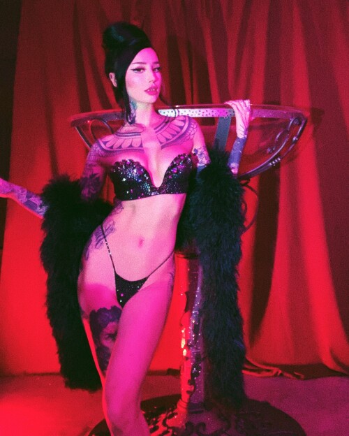 Emma Vauxdevil Nude Leaked Onlyfans Photo Emma Vauxdevil Nude Leaked Onlyfans Photo