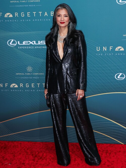 423155327_kelly-hu-at-21st-annual-unforgettable-gala-asian-american-awards-in-beverly-hill13f3990327a5534a.jpg