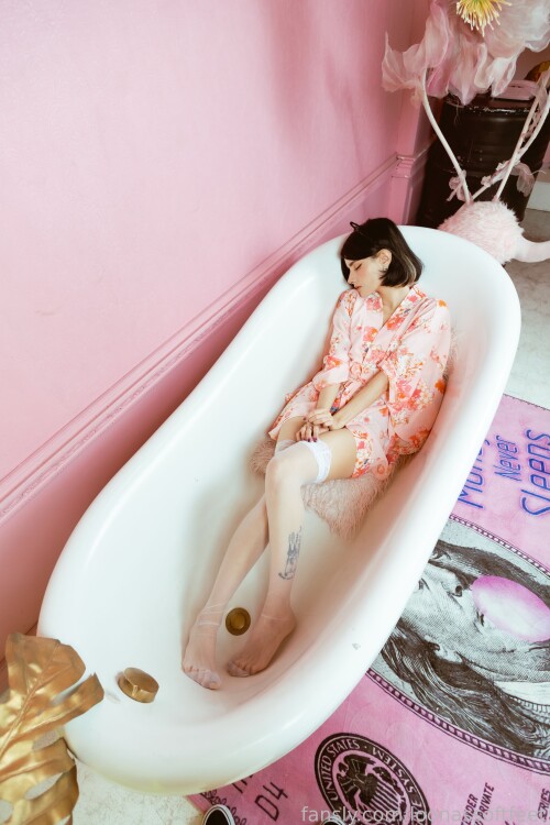 Loonassoftfeet Nude Leaked Onlyfans Photo Loonassoftfeet Nude Leaked Onlyfans Photo
