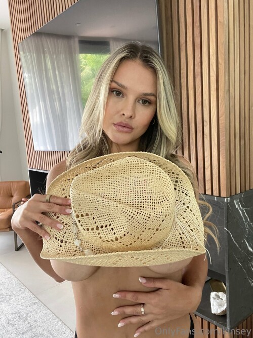 Kinsey Wolanski Nude Leaked Onlyfans Photo Kinsey Wolanski Nude Leaked Onlyfans Photo