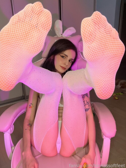 Loonassoftfeet Nude Leaked Onlyfans Photo Loonassoftfeet Nude Leaked Onlyfans Photo