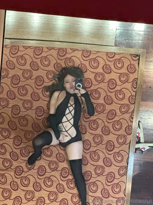 MewSlut Nude Leaked Onlyfans Photo