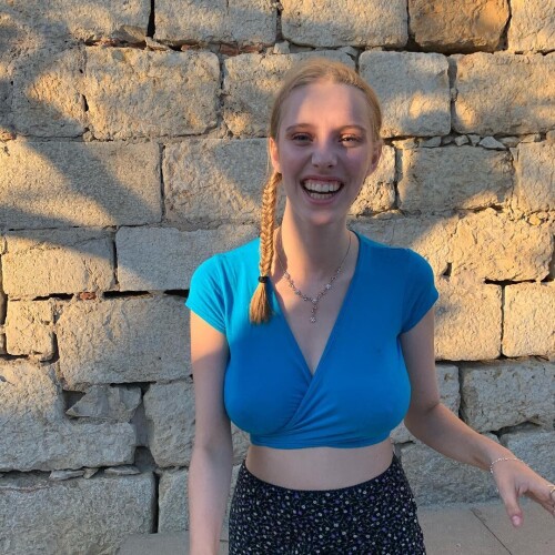 Eliza Goldsmith Photo 1