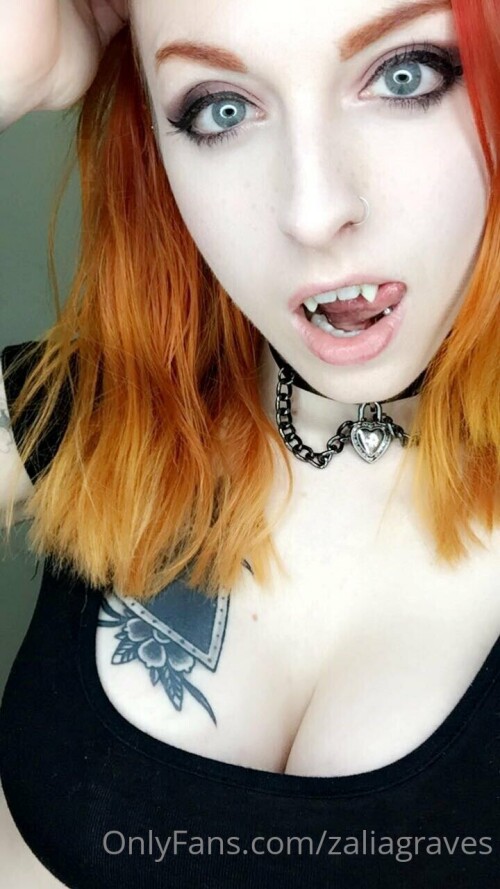 ConnerJay / Yesmisscarlie / ZaliaGraves Nude Leaked Onlyfans Photo