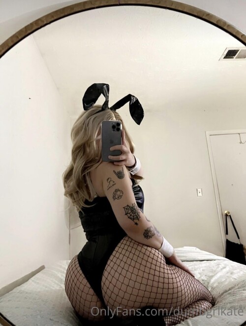 Dumbgrlkate Nude Leaked Onlyfans Photo Dumbgrlkate Nude Leaked Onlyfans Photo