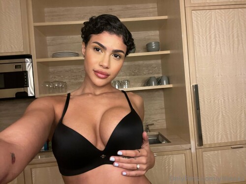 Kolquis Nude Leaked Onlyfans Photo