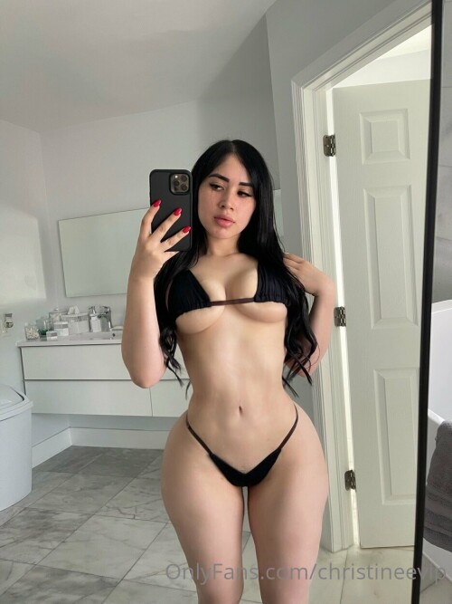 Cristabelamanda | Crystallvip | Christinebabyyy | Christineevip Nude Leaked Onlyfans Photo