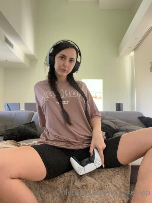Yasmin Baker - queenb-vip Nude Leaked Onlyfans Photo Yasmin Baker - queenb-vip Nude Leaked Onlyfans Photo