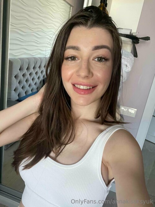PETITE DOLL aka annakissksyuk Nude Leaked Onlyfans Photo PETITE DOLL aka annakissksyuk Nude Leaked Onlyfans Photo