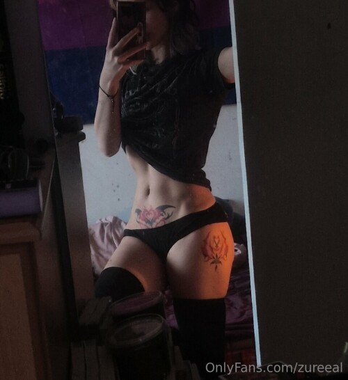 Zureeal Nude Leaked Onlyfans Photo