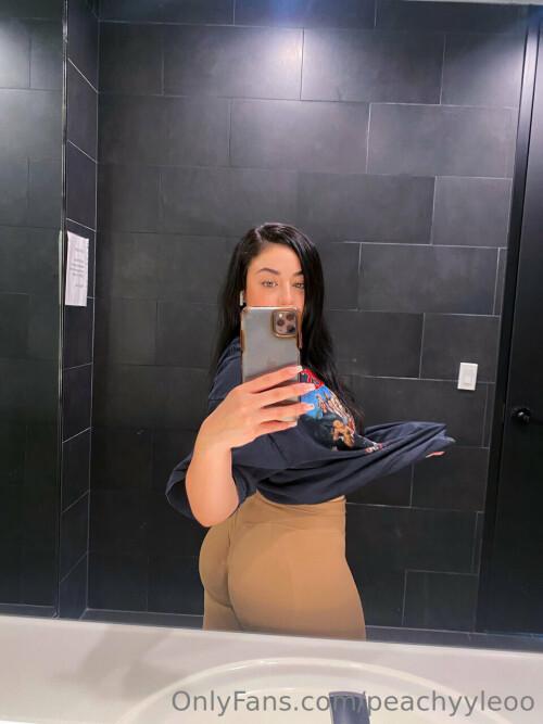 Peachyyleoo - Jasminponceee Nude Leaked Onlyfans Photo