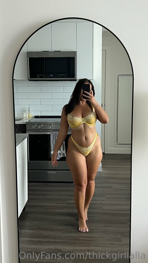 Fitgirllalla | thickgirllalla Nude Leaked Onlyfans Photo