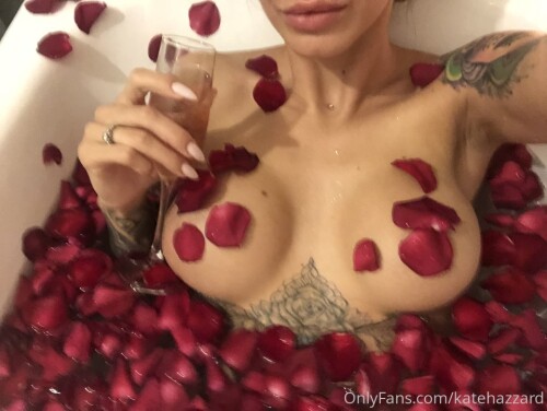 Kate Hazzard / kate.hazzard / AlterKate π§πΎ Nude Leaked Onlyfans Photo Kate Hazzard / kate.hazzard / AlterKate π§πΎ Nude Leaked Onlyfans Photo