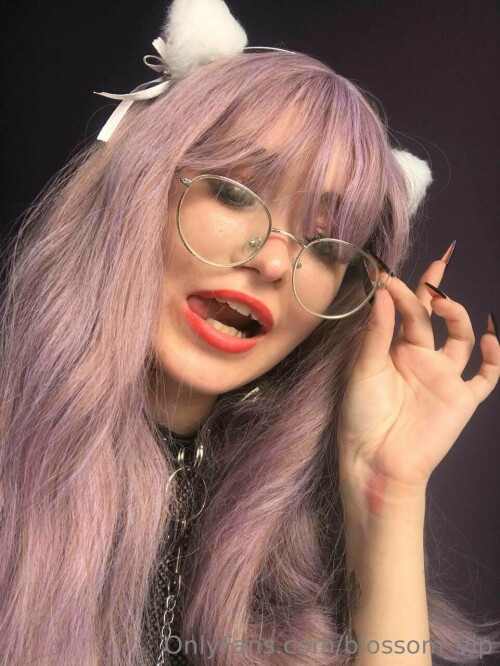 adel_blossom / blossom_vip / mia_muah Nude Leaked Onlyfans Photo