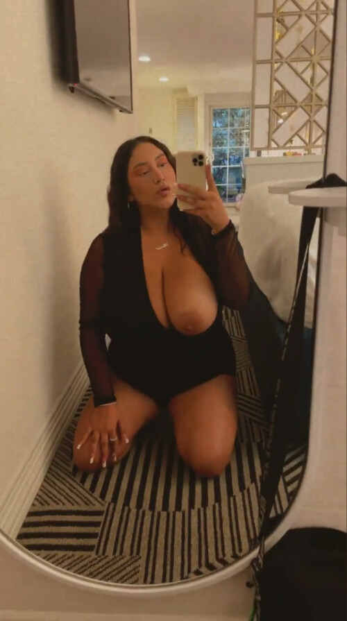 Rosa Guttierez (better known as Roserayy/Realroses/Rosiesterritory) Nude Leaked Onlyfans Photo Rosa Guttierez (better known as Roserayy/Realroses/Rosiesterritory) Nude Leaked Onlyfans Photo