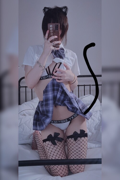 A9A8FFF0-11AB-4001-B09B-5EA98180EC66.jpg