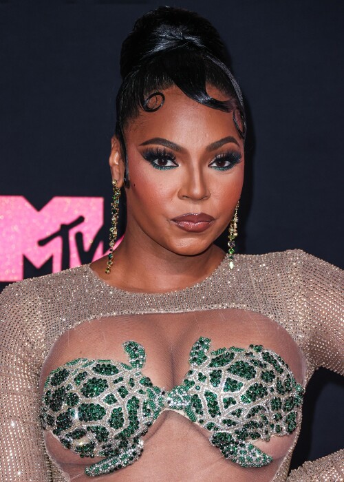 Ashanti_at_2023_MTV_Video_Music_Awards_in_Newark_09-12-2023__1_3d476e27e5e772bd.jpg