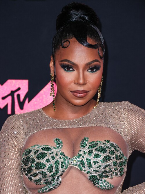 Ashanti_at_2023_MTV_Video_Music_Awards_in_Newark_09-12-2023__5_3aeaf8fdcd5b8a7b.jpg