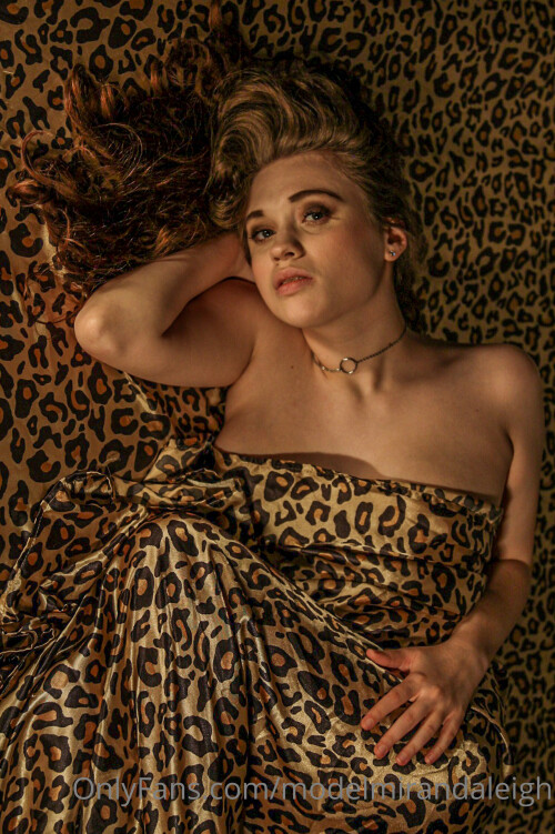 Bedroom-Eyes-_0005e1ab13864cc6a9ee.jpg