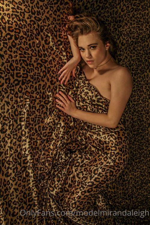 Bedroom-Eyes-_00249f0f165a44943ea7.jpg