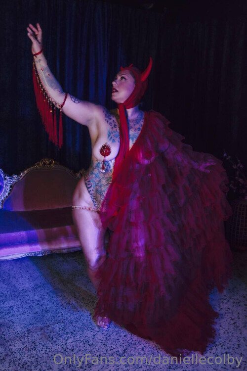 Danielle Colby Nude Leaked Onlyfans Photo Danielle Colby Nude Leaked Onlyfans Photo