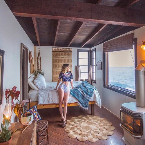 Cabin-On-The-Coast_01.jpg