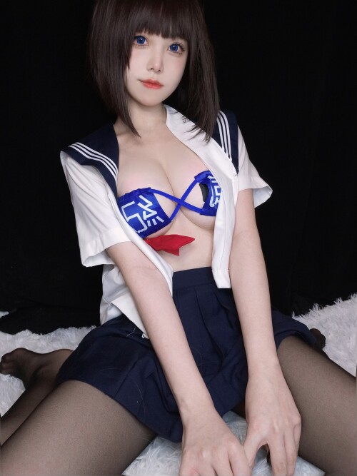 Coser-Mi-zhi-mao-qiu-Vol-18.md.jpg