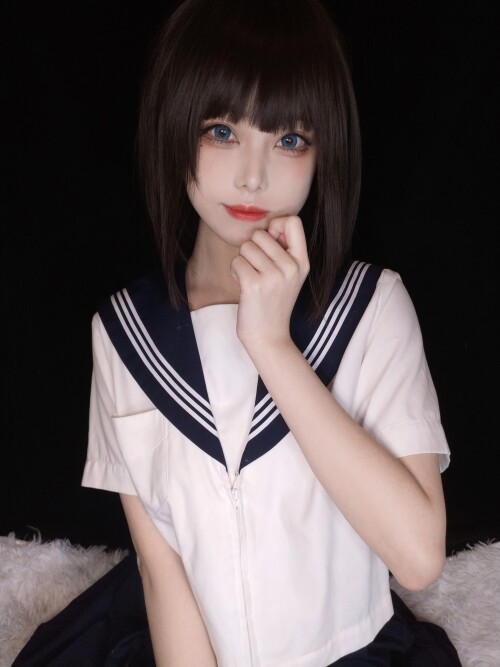 Coser-Mi-zhi-mao-qiu-Vol-33.md.jpg