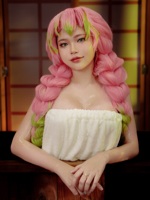 Coser-ZinieQ-Kanjori-Mitsuri-019f95a5ea6f3d018ca.jpg