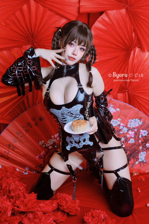 Coser_Byoru_Leifang_Autumn_Festival_Mooncake_telegramasiansts_028712de99811aa26e8.jpg