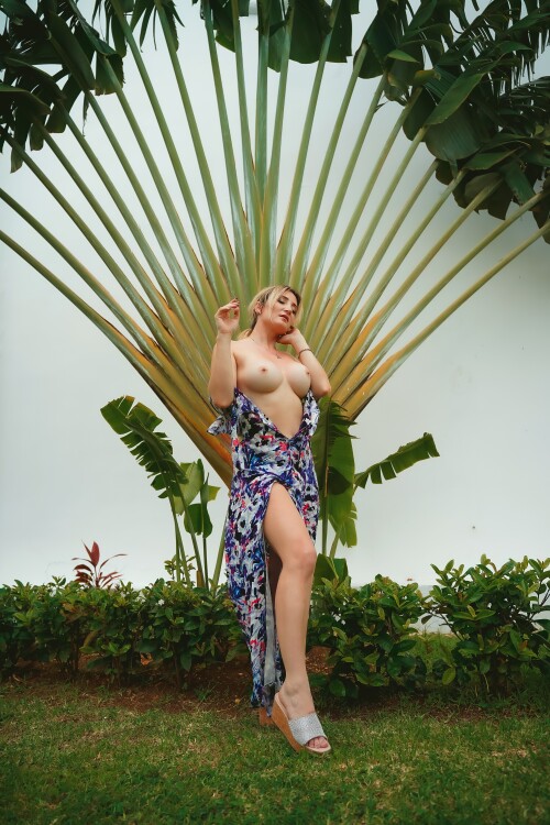 Holly Wolf Nude Leaked Onlyfans Photo Holly Wolf Nude Leaked Onlyfans Photo