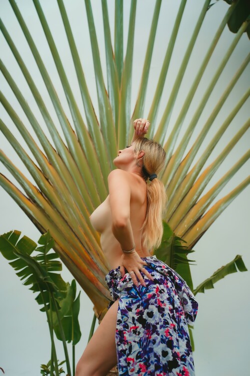 Holly Wolf Nude Leaked Onlyfans Photo Holly Wolf Nude Leaked Onlyfans Photo