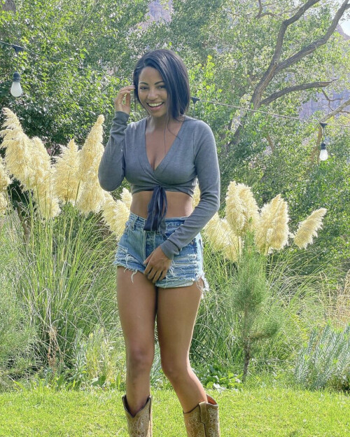 Camille Hyde Photo 1