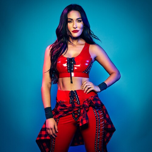 EVOLUTION_10082018sh_BrieBella_2544_v2copy-1440x1440.md.jpg