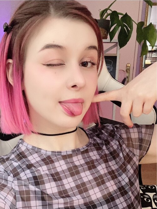 EuNLCrGXAAQFVV_.md.jpg