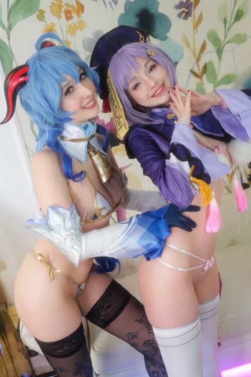 Ganyu-x-Qiqi-cosplay-by-Gumiho-Hannya-and-Hidori-Rose-04.jpg